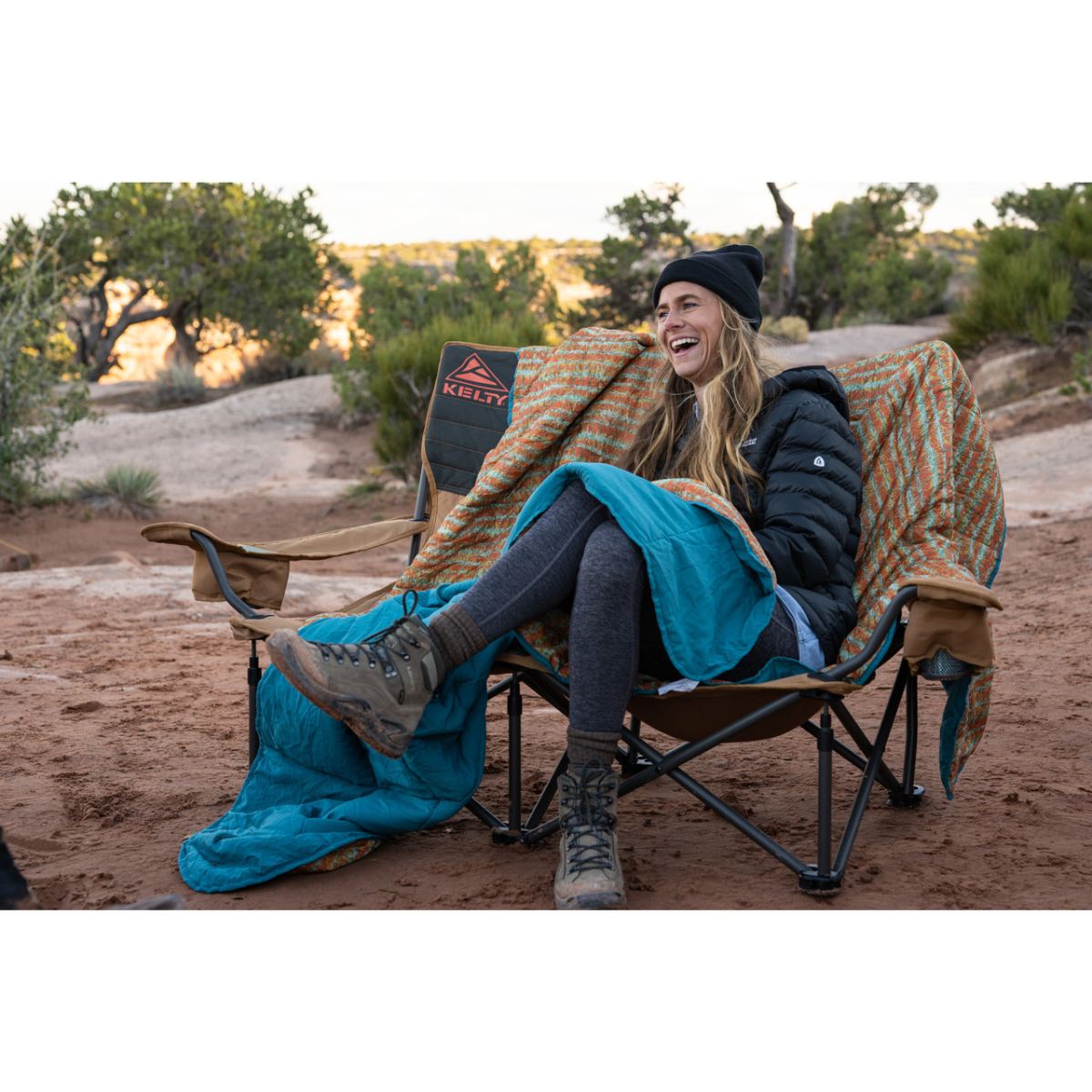 KELTY | BIGGIE BLANKET-STORMY BLUE/MELTED STRIPES